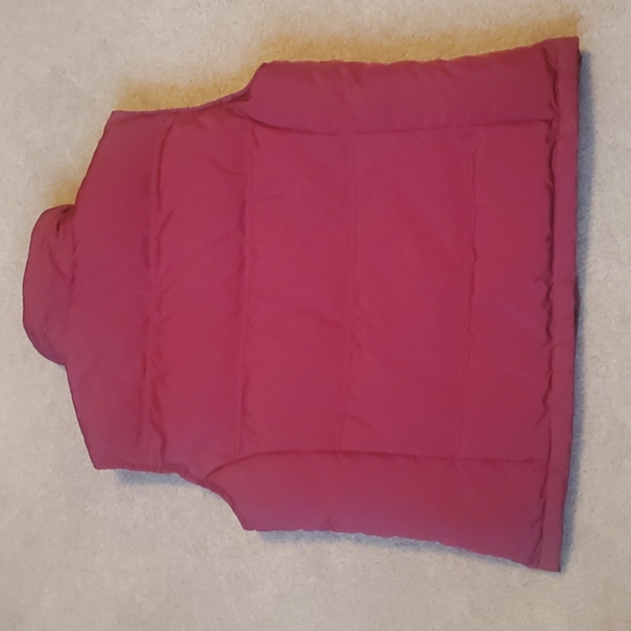 Maurices deep brick red down vest in a size XL - Picture 9 of 10